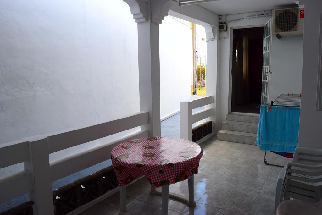 Mauri Holidays 'Budgeted Apartment' La Gaulette Zimmer foto