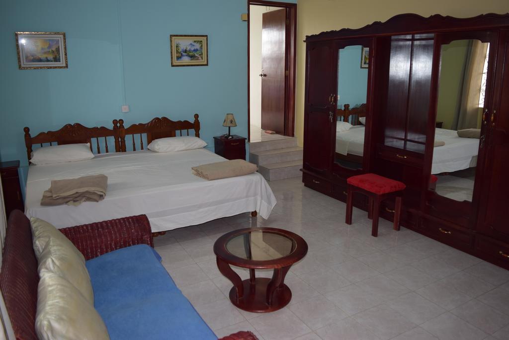 Mauri Holidays 'Budgeted Apartment' La Gaulette Zimmer foto